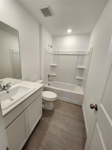 12019 Noble Wood Village, Magnolia, TX 77354