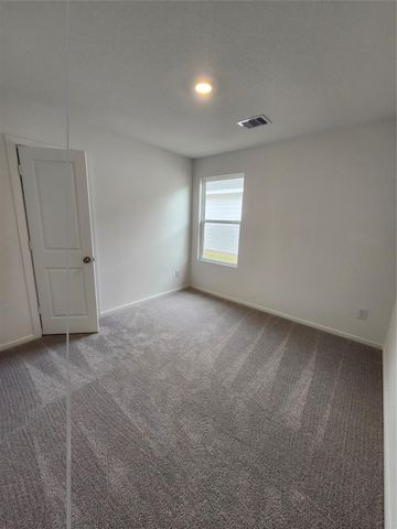 12019 Noble Wood Village, Magnolia, TX 77354