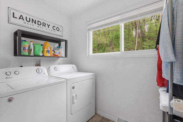 137 E 7th Street, Coal Valley, IL 61240