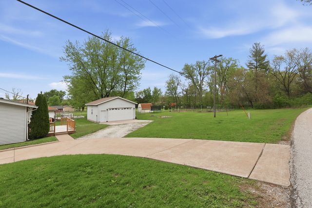 137 E 7th Street, Coal Valley, IL 61240