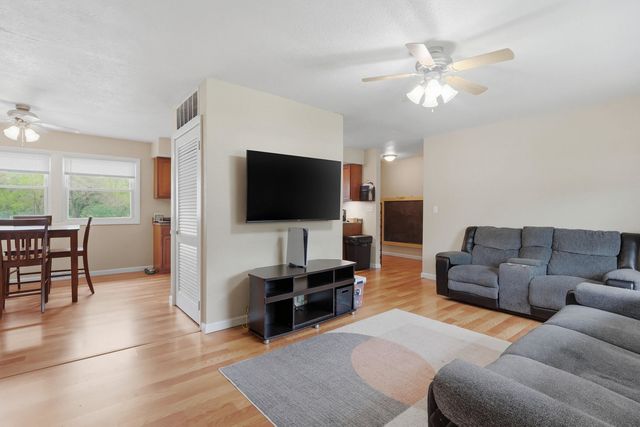 137 E 7th Street, Coal Valley, IL 61240