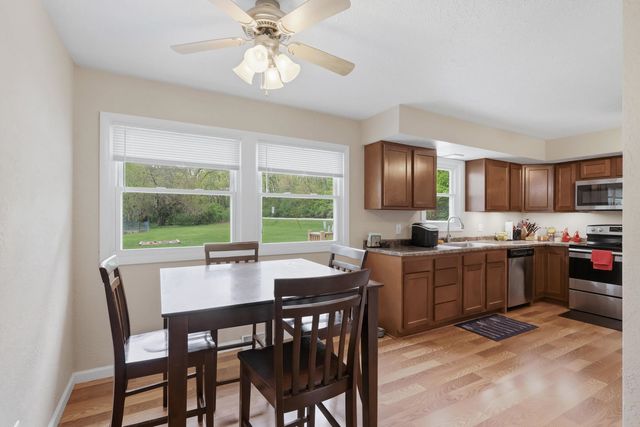 137 E 7th Street, Coal Valley, IL 61240