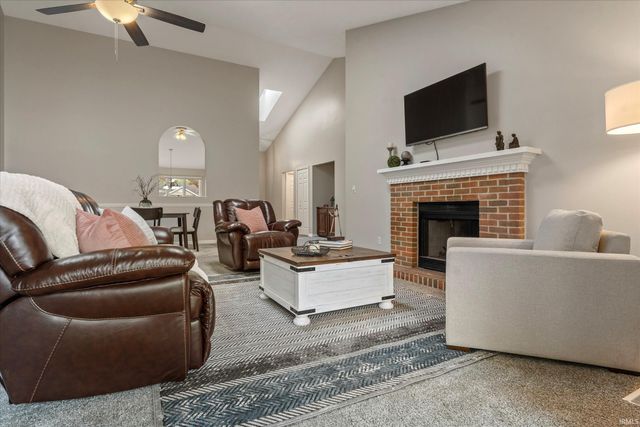 6125 Lansdown Court, South Bend, IN 46614