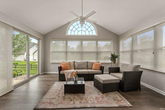 6125 Lansdown Court, South Bend, IN 46614