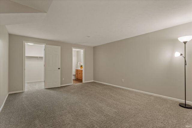 6125 Lansdown Court, South Bend, IN 46614