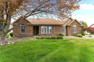 6125 Lansdown Court, South Bend, IN 46614