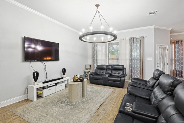 342 W Huffman Street, Krum, TX 76249