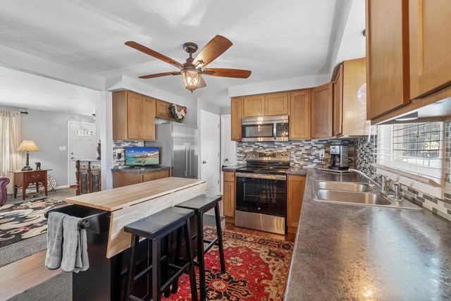 638 SUNNYCREST STREET, Green Bay, WI 54302