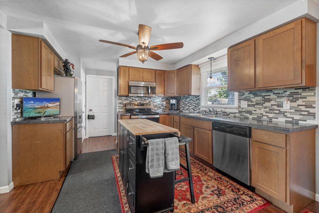638 SUNNYCREST STREET, Green Bay, WI 54302