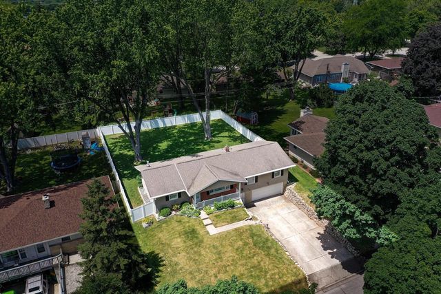 638 SUNNYCREST STREET, Green Bay, WI 54302