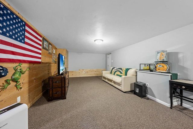 638 SUNNYCREST STREET, Green Bay, WI 54302