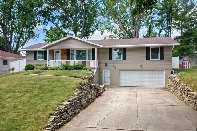 638 SUNNYCREST STREET, Green Bay, WI 54302