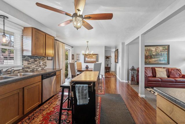 638 SUNNYCREST STREET, Green Bay, WI 54302