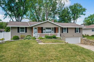 638 SUNNYCREST STREET, Green Bay, WI 54302