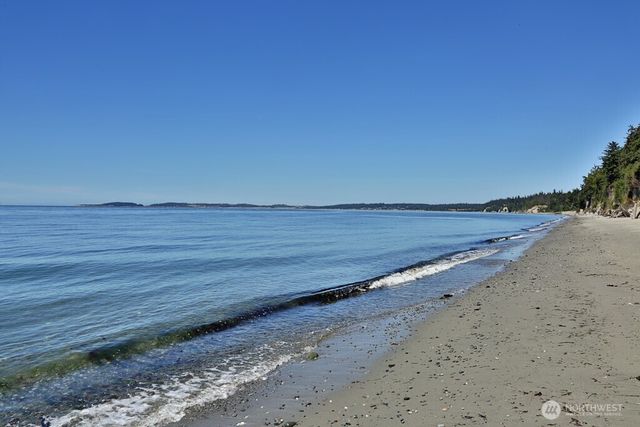 401 Gramayre Road, Coupeville, WA 98239