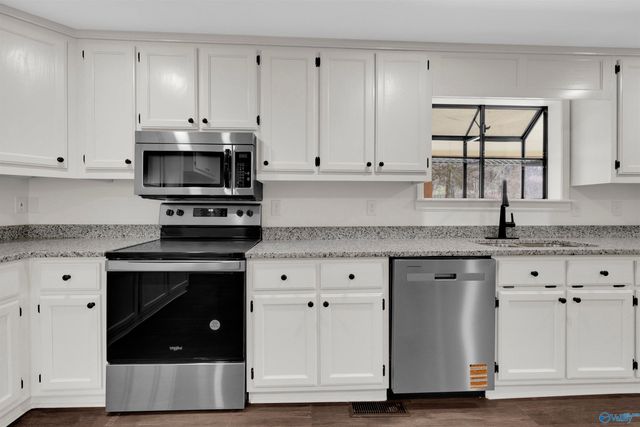 1508 Skyline Avenue E, Fort Payne, AL 35967