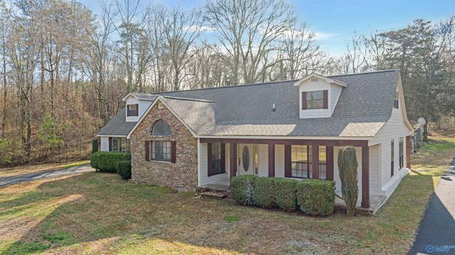1508 Skyline Avenue E, Fort Payne, AL 35967