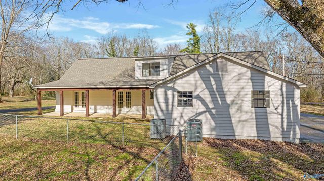 1508 Skyline Avenue E, Fort Payne, AL 35967