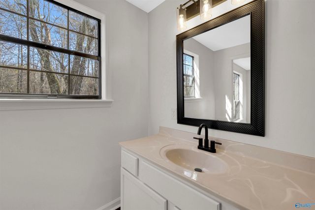 1508 Skyline Avenue E, Fort Payne, AL 35967