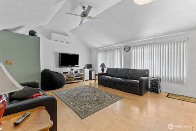 3009 D Street SE, Auburn, WA 98002