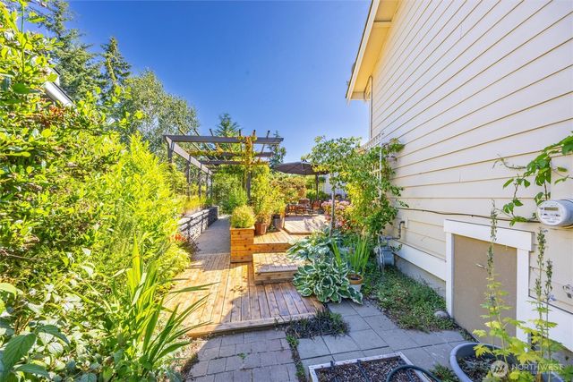 2019 29th Place, Anacortes, WA 98221