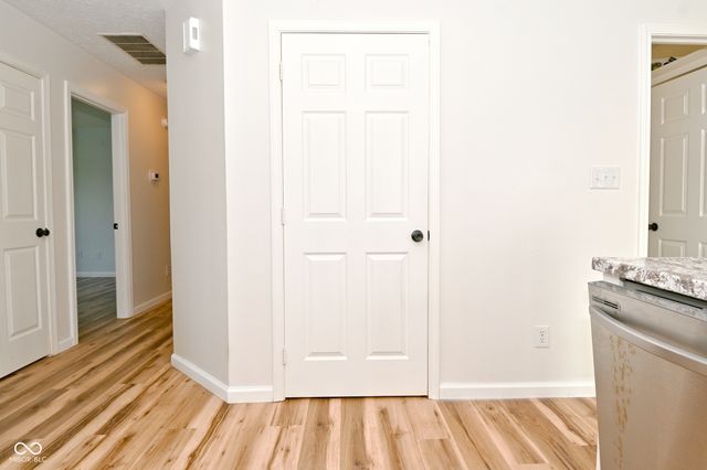 347 Lake Ridge Lane, Greenwood, IN 46142