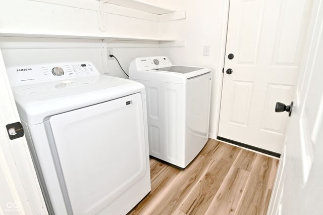 347 Lake Ridge Lane, Greenwood, IN 46142