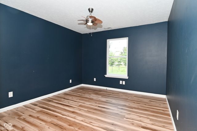 347 Lake Ridge Lane, Greenwood, IN 46142