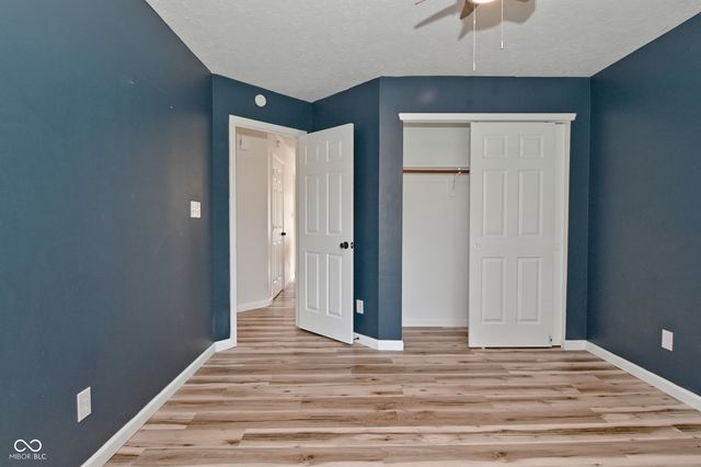 347 Lake Ridge Lane, Greenwood, IN 46142