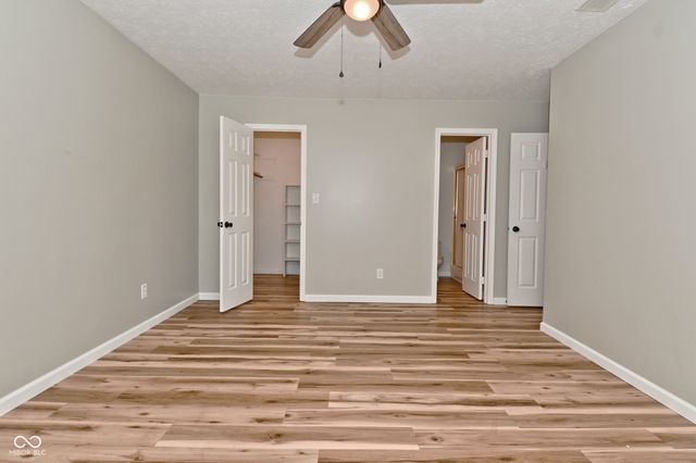 347 Lake Ridge Lane, Greenwood, IN 46142