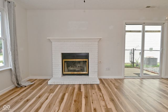 347 Lake Ridge Lane, Greenwood, IN 46142