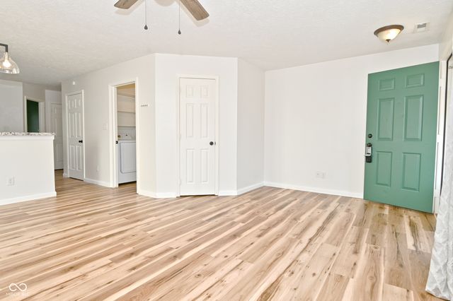 347 Lake Ridge Lane, Greenwood, IN 46142