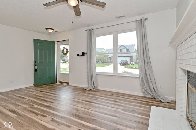347 Lake Ridge Lane, Greenwood, IN 46142