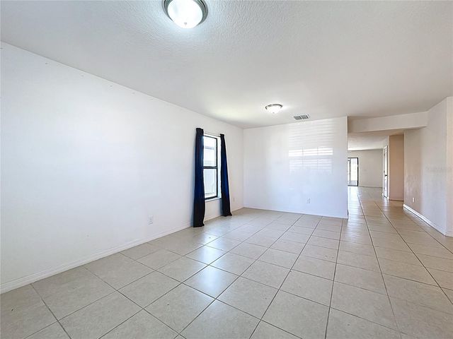 1899 AMBER SWEET CIRCLE, Dundee, FL 33838
