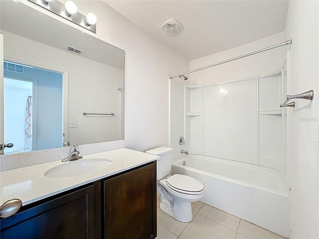1899 AMBER SWEET CIRCLE, Dundee, FL 33838