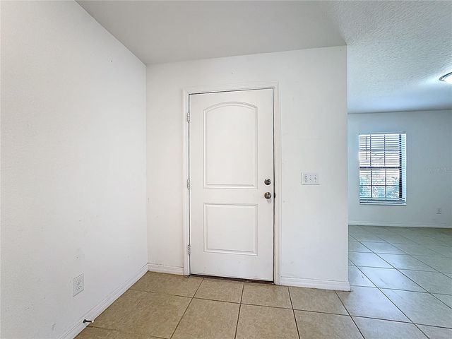 1899 AMBER SWEET CIRCLE, Dundee, FL 33838
