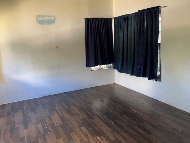 312 S Mechanic Street, El Campo, TX 77437