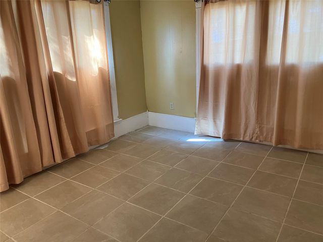 312 S Mechanic Street, El Campo, TX 77437