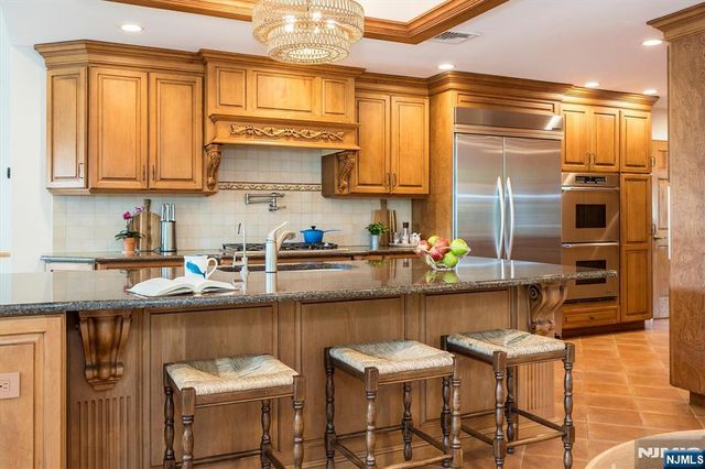 169 Hillman Avenue, Glen Rock, NJ 07452