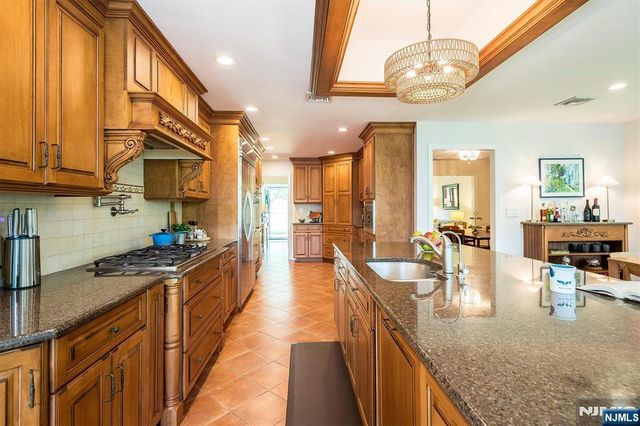 169 Hillman Avenue, Glen Rock, NJ 07452
