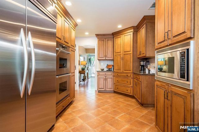 169 Hillman Avenue, Glen Rock, NJ 07452