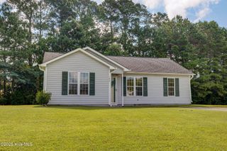 102 Willowbend Drive, Burgaw, NC 28425