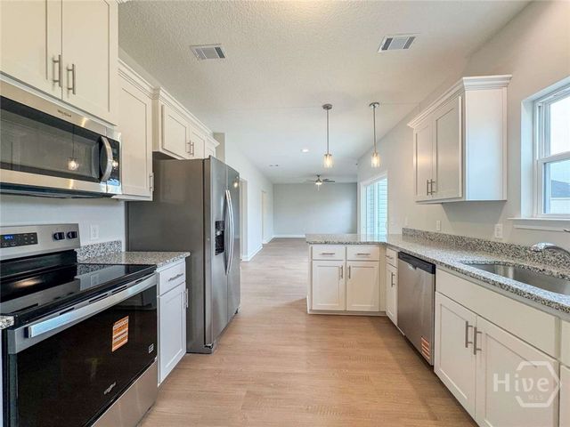 45 Hollis Lane, Hinesville, GA 31313