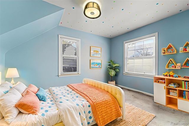 582 Nevada Avenue, Pontiac, MI 48341