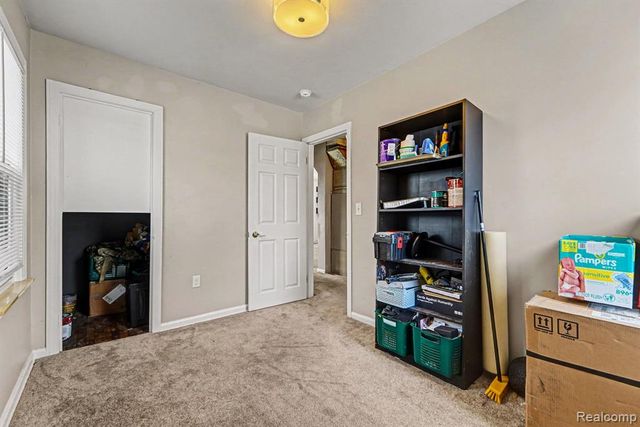 582 Nevada Avenue, Pontiac, MI 48341