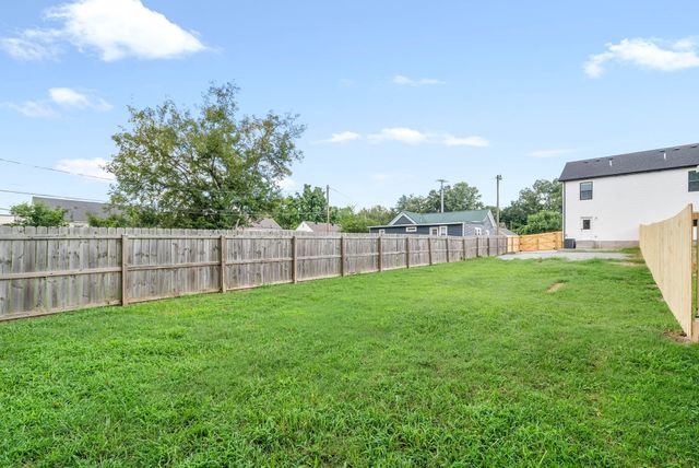 1113 Crossland Ave, Clarksville, TN 37040