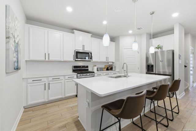 25807 Posey, Boerne, TX 78006