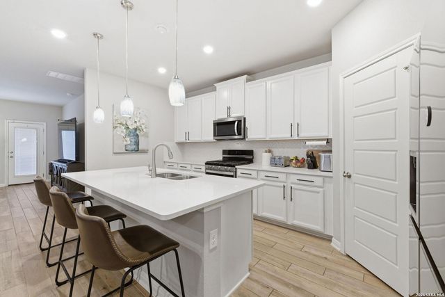 25807 Posey, Boerne, TX 78006
