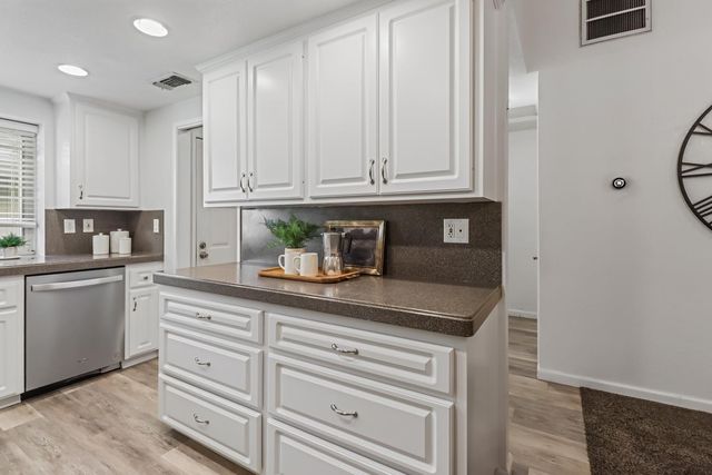 7032 San Altos Cir, Citrus Heights, CA 95621