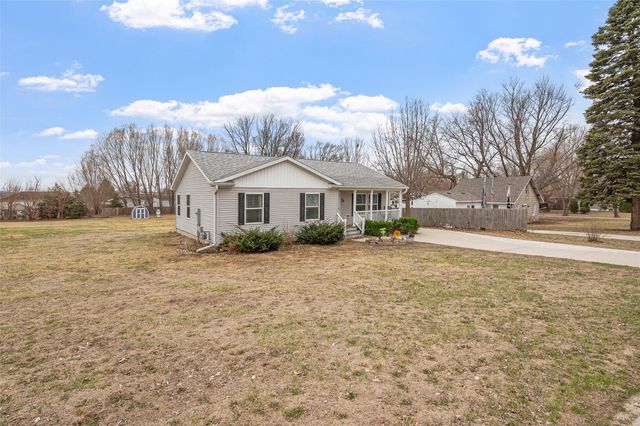 270 NW 51st Place, Des Moines, IA 50313